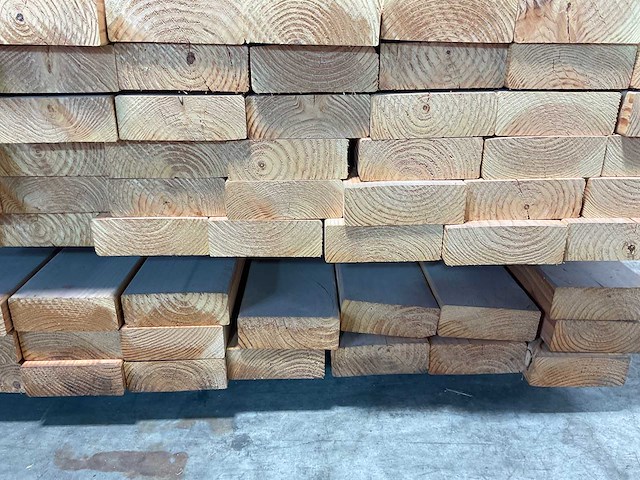 Douglas balk 400x15,5x5,3 cm (50x) - afbeelding 1 van  2
