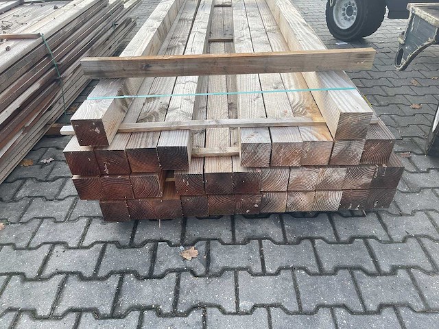 Douglas balken fijnbezaagd 3000x100x100mm (33x) - afbeelding 3 van  3