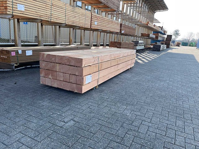Douglas balken fijnbezaagd 3000x150x150mm (14x) - afbeelding 2 van  4