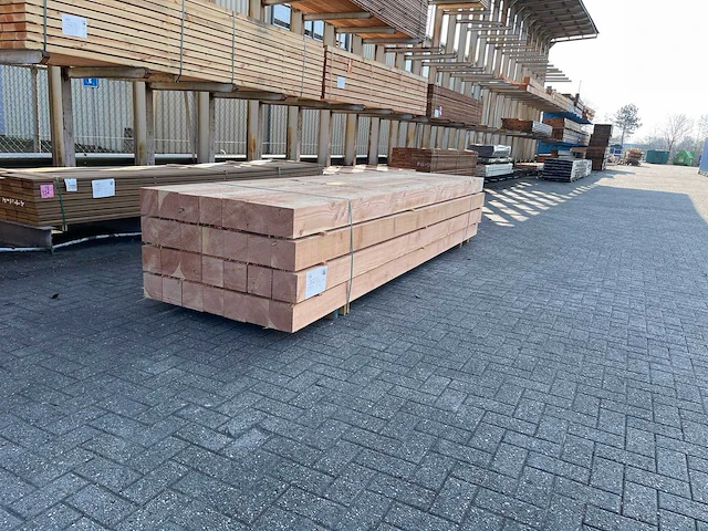 Douglas balken fijnbezaagd 3000x150x150mm (14x) - afbeelding 4 van  4