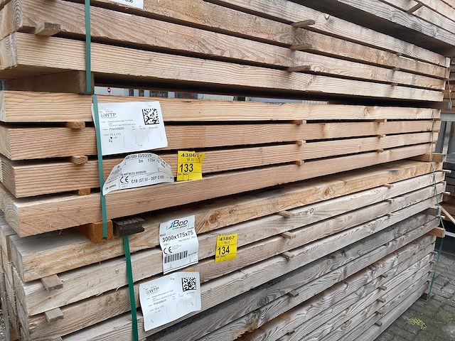 Douglas balken fijnbezaagd 3000x175x75mm (24x) - afbeelding 4 van  4