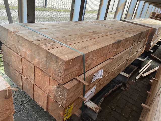 Douglas balken fijnbezaagd 3000x200x200mm (10x) - afbeelding 4 van  4