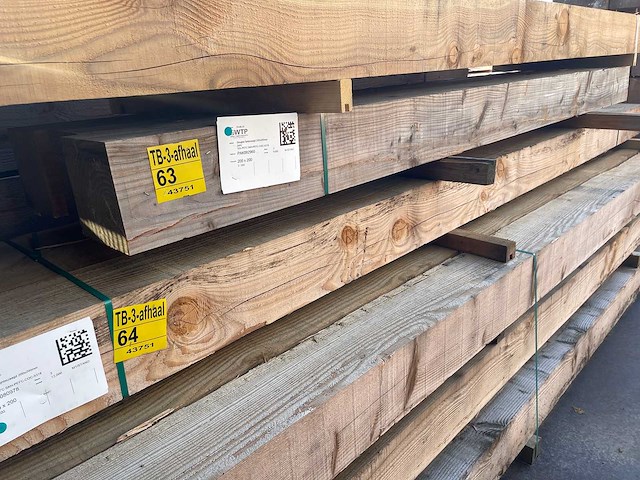 Douglas balken fijnbezaagd 3000x200x200mm (3x) - afbeelding 4 van  4