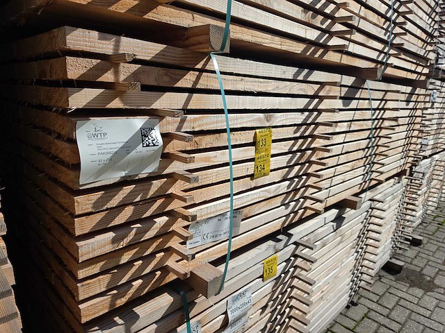 Douglas balken fijnbezaagd 3000x200x43mm (30x) - afbeelding 4 van  4