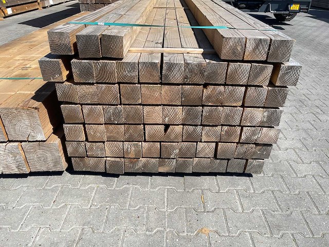 Douglas balken fijnbezaagd 4000x100x100mm (72x) - afbeelding 3 van  3