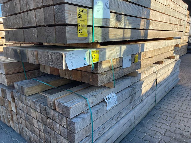 Douglas balken fijnbezaagd 4000x120x120mm (9x) - afbeelding 4 van  4