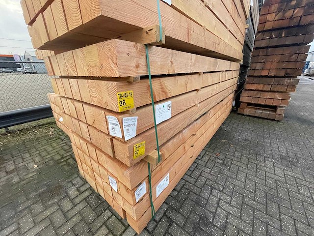 Douglas balken fijnbezaagd 4000x150x150mm (14x) - afbeelding 4 van  4