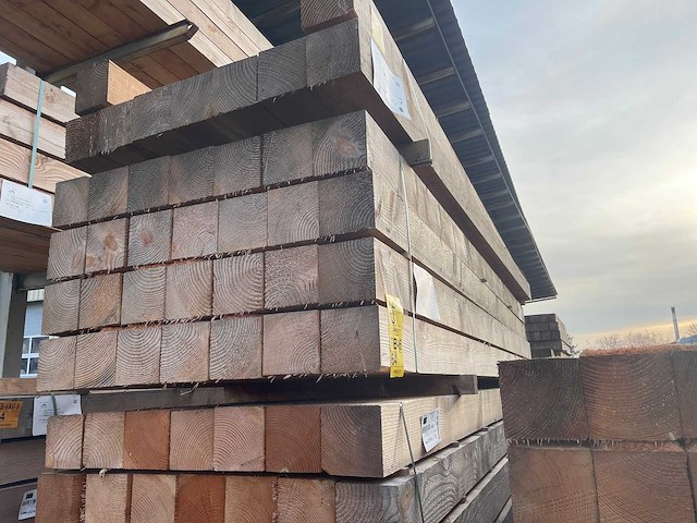 Douglas balken fijnbezaagd 4000x150x150mm (14x) - afbeelding 4 van  4
