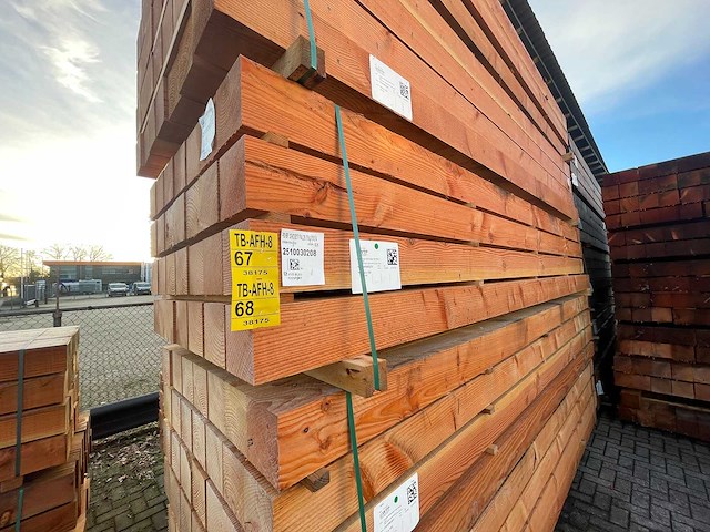 Douglas balken fijnbezaagd 4000x150x150mm (14x) - afbeelding 4 van  4