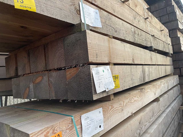 Douglas balken fijnbezaagd 4000x200x200mm (10x) - afbeelding 4 van  4