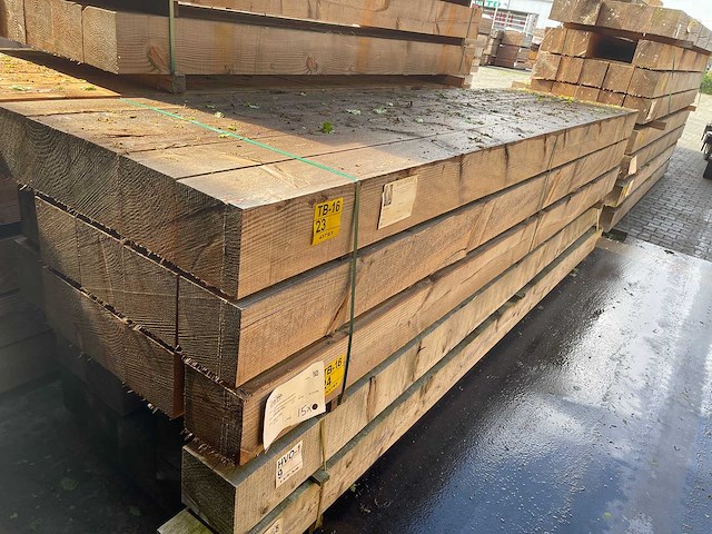 Douglas balken fijnbezaagd 4000x200x200mm (10x) - afbeelding 4 van  4