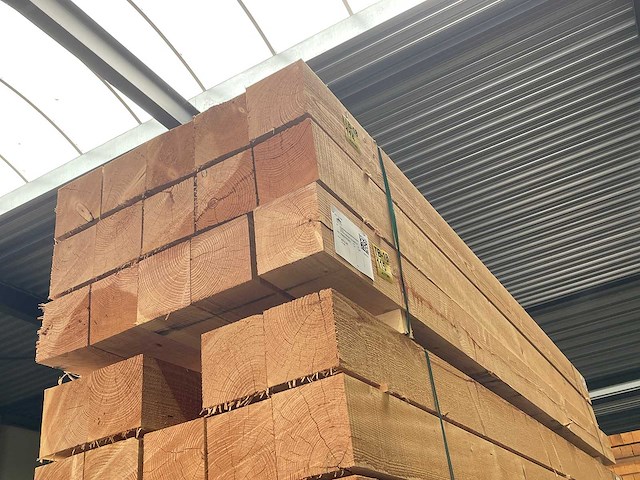 Douglas balken fijnbezaagd 4000x200x200mm (10x) - afbeelding 4 van  4