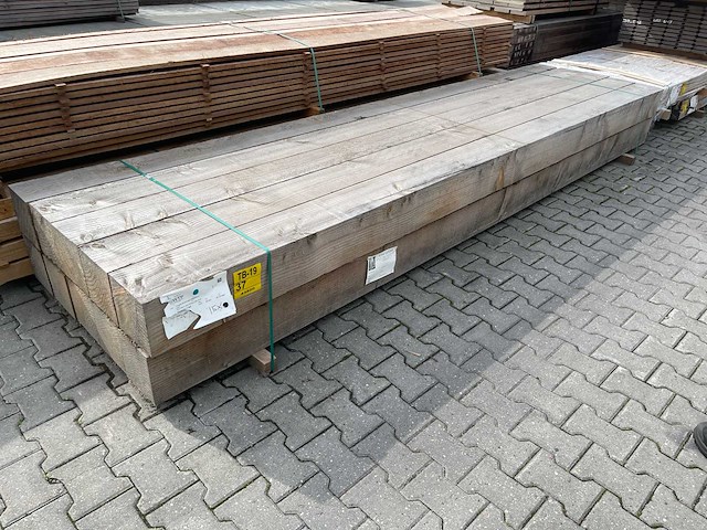 Douglas balken fijnbezaagd 4000x200x200mm (10x) - afbeelding 4 van  4