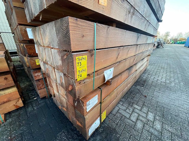 Douglas balken fijnbezaagd 4000x200x200mm (10x) - afbeelding 4 van  4