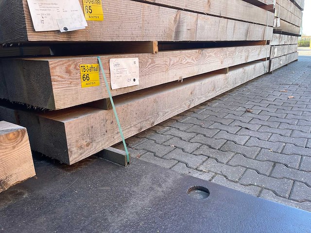 Douglas balken fijnbezaagd 4000x200x200mm (10x) - afbeelding 4 van  4