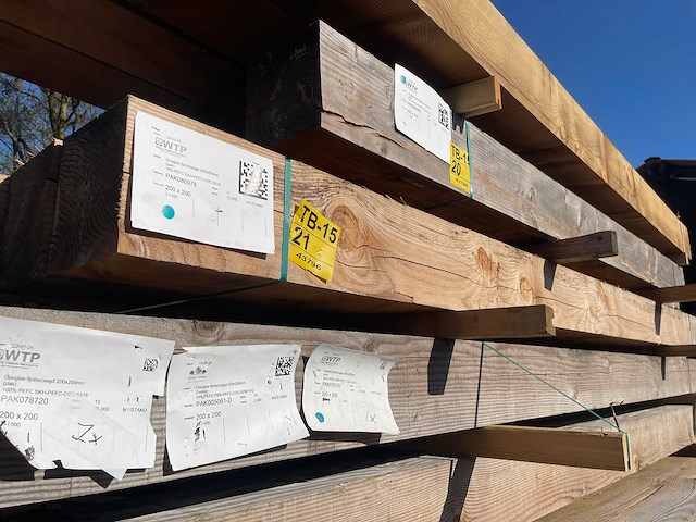 Douglas balken fijnbezaagd 4000x200x200mm (3x) - afbeelding 4 van  4