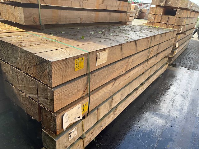 Douglas balken fijnbezaagd 4000x200x200mm (5x) - afbeelding 4 van  4