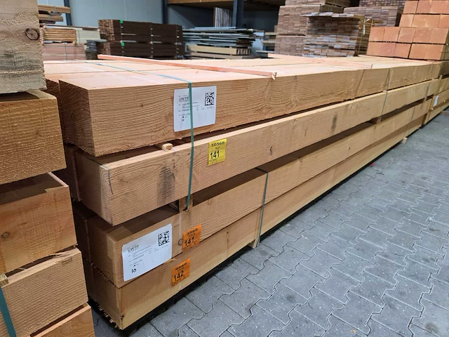 Douglas balken fijnbezaagd 5000x200x200mm (10x) - afbeelding 1 van  4