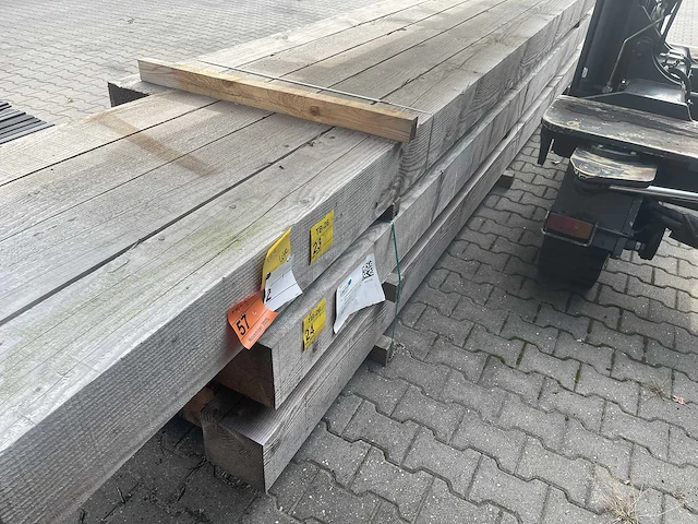 Douglas balken fijnbezaagd 6000x200x200mm (4x) - afbeelding 2 van  3