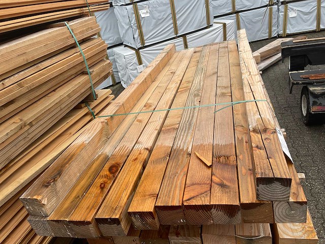 Douglas balken geschaafd 2500x90x90mm (12x) - afbeelding 1 van  3