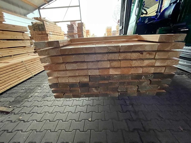 Douglas balken geschaafd 4300x90x40mm (36x) - afbeelding 3 van  4