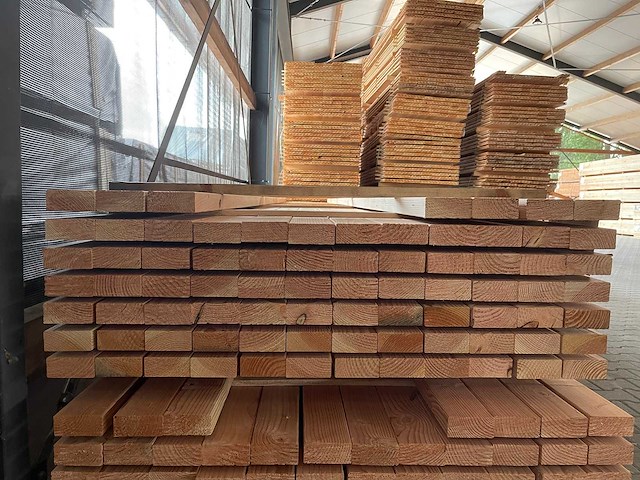 Douglas balken geschaafd 4300x90x40mm (43x) - afbeelding 3 van  3