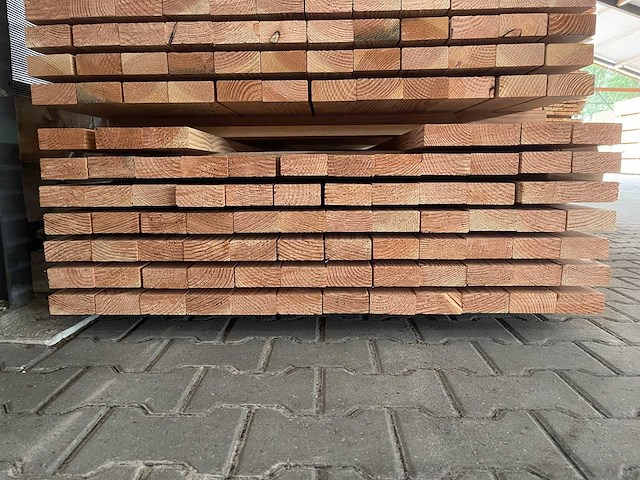 Douglas balken geschaafd 4300x90x40mm (79x) - afbeelding 3 van  3
