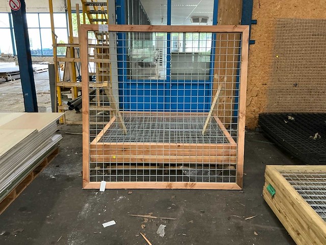 Douglas betonijzer trellis in kader hek 180x180 cm (6x) - afbeelding 1 van  5