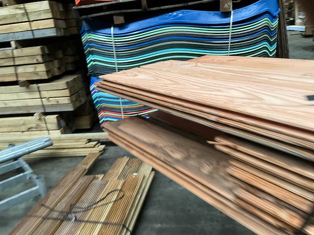 Douglas blokhutprofiel 300-400x18,5x2,8 cm (35x) - afbeelding 6 van  10