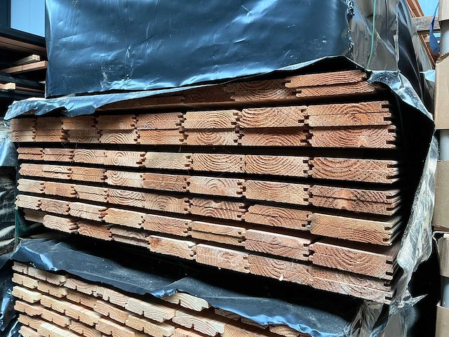 Douglas dakbeschot 18x140 mm - 500 cm (48x) - afbeelding 3 van  4