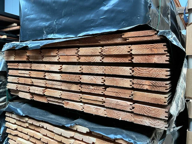 Douglas dakbeschot 18x140 mm - 500 cm (80x) - afbeelding 3 van  4