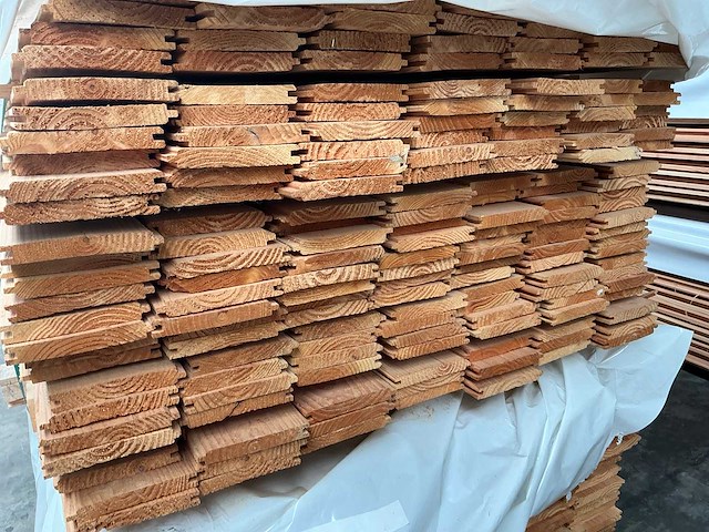 Douglas dakbeschot / sponningdelen - 300 cm - 18x145 mm (188x) - afbeelding 1 van  6
