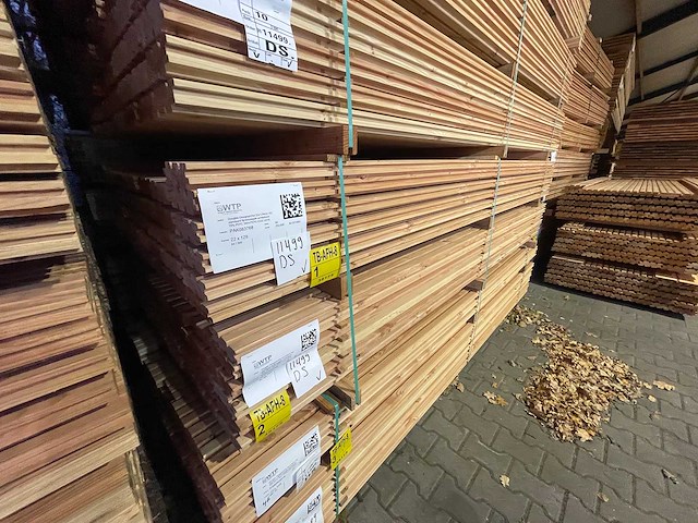 Douglas design- triple- deens profiel 3000x142x22mm (84x) - afbeelding 4 van  4