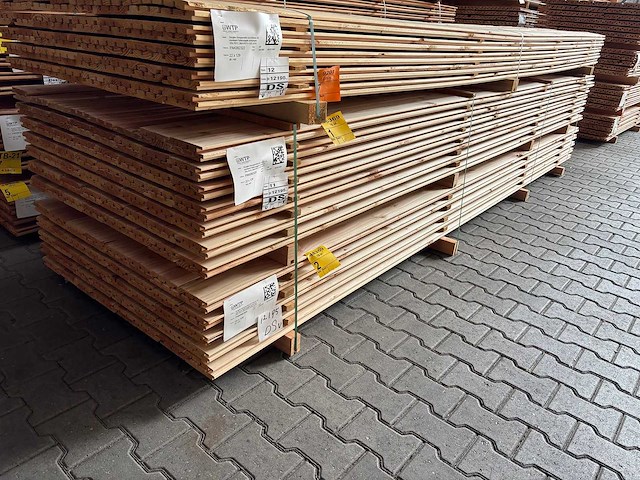 Douglas design- triple- deens profiel 4000x142x18mm (106x) - afbeelding 3 van  3