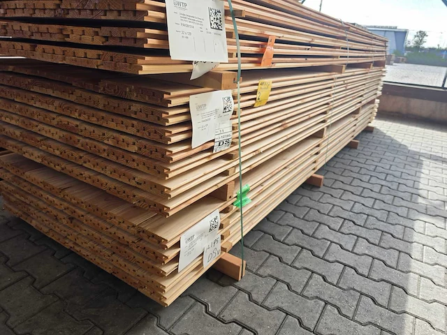 Douglas design- triple- deens profiel 4000x142x18mm (106x) - afbeelding 4 van  4