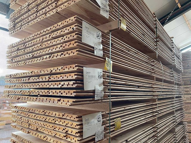 Douglas design- triple- deens profiel 4000x142x18mm (160x) - afbeelding 4 van  4