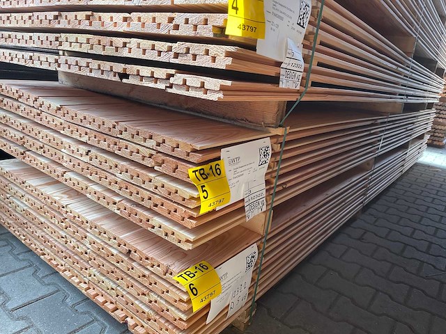 Douglas design- triple- deens profiel 4000x142x18mm (80x) - afbeelding 4 van  4
