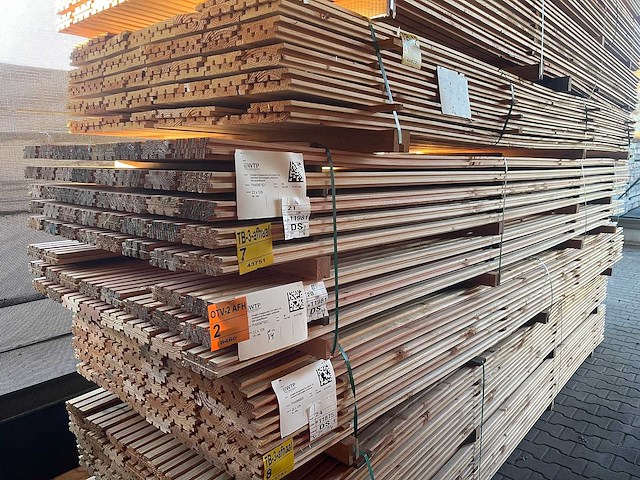 Douglas design- triple- deens profiel 4000x142x22mm (80x) - afbeelding 4 van  4