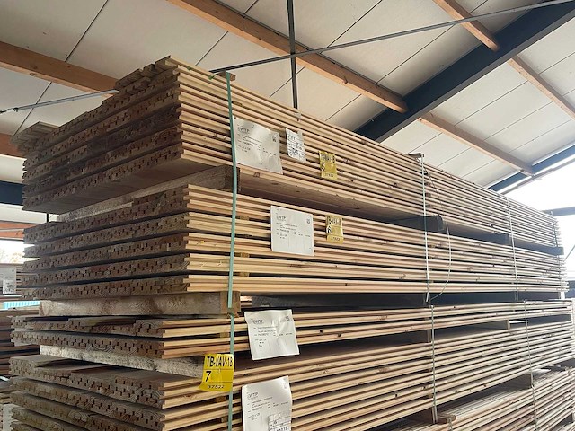 Douglas design- triple- deens profiel, 4000x142x22mm (84x) - afbeelding 4 van  4