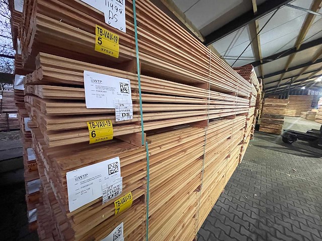 Douglas design- triple- deens profiel 4000x142x22mm (84x) - afbeelding 4 van  4