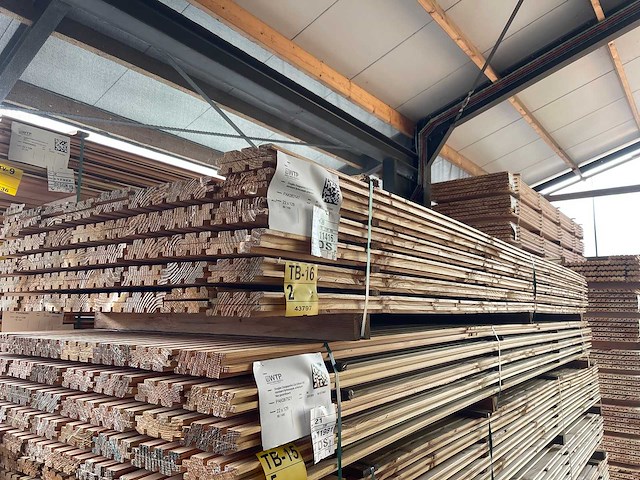 Douglas design- triple- deens profiel 4000x142x22mm (84x) - afbeelding 4 van  4