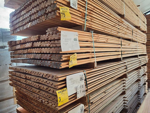 Douglas design- triple- deens profiel 4000x142x22mm (84x) - afbeelding 4 van  4