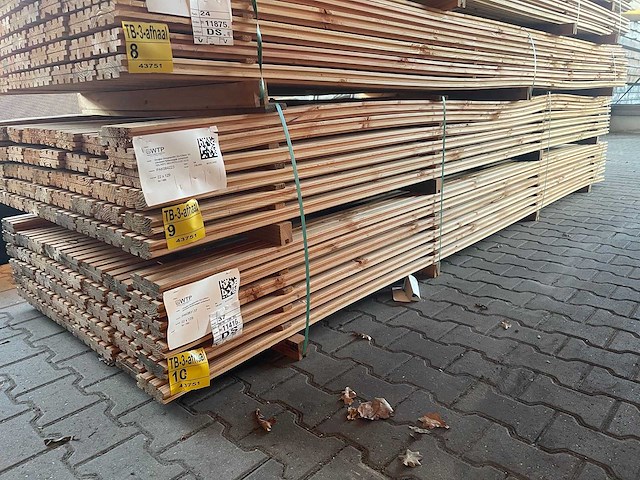 Douglas design- triple- deens profiel 4000x142x22mm (84x) - afbeelding 4 van  4