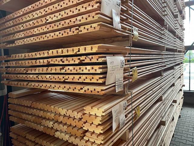Douglas design- triple- deens profiel 5000x142x18mm (80x) - afbeelding 4 van  4