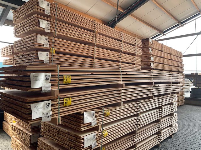 Douglas design- triple- deens profiel 5000x142x18mm (80x) - afbeelding 4 van  4