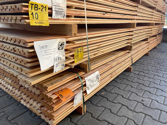 Douglas design- triple- deens profiel 5000x142x18mm (80x) - afbeelding 4 van  4