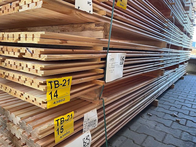 Douglas design- triple- deens profiel 5000x142x18mm (80x) - afbeelding 4 van  4