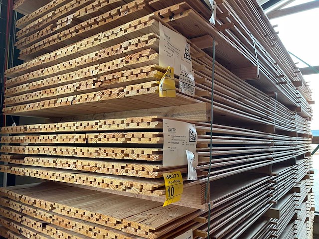 Douglas design- triple- deens profiel 5000x142x18mm (80x) - afbeelding 4 van  4