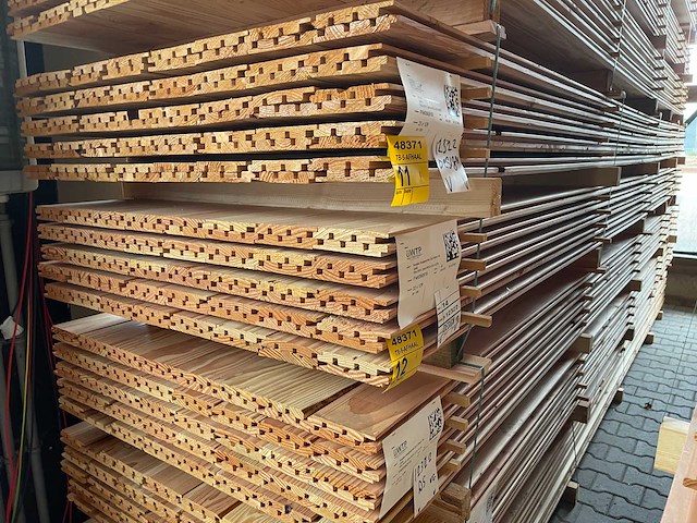 Douglas design- triple- deens profiel 5000x142x18mm (80x) - afbeelding 4 van  4