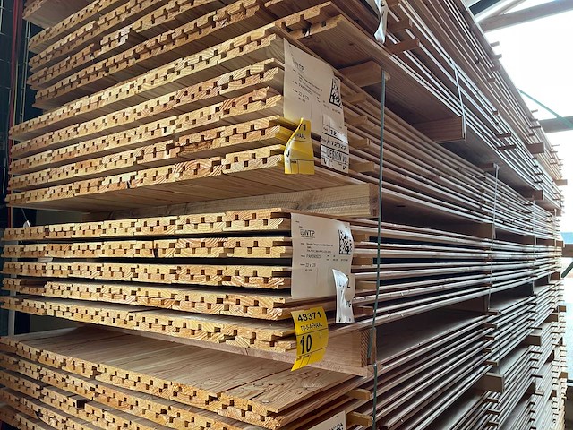 Douglas design- triple- deens profiel 5000x142x18mm (80x) - afbeelding 4 van  4